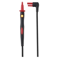 Ein rotes und schwarzes Messleitungsset mit einer Prüfspitze und einem abgewinkelten Stecker.